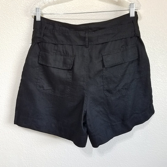 Lauren Ralph Lauren Belted Linen Shorts - Picture 2 of 11